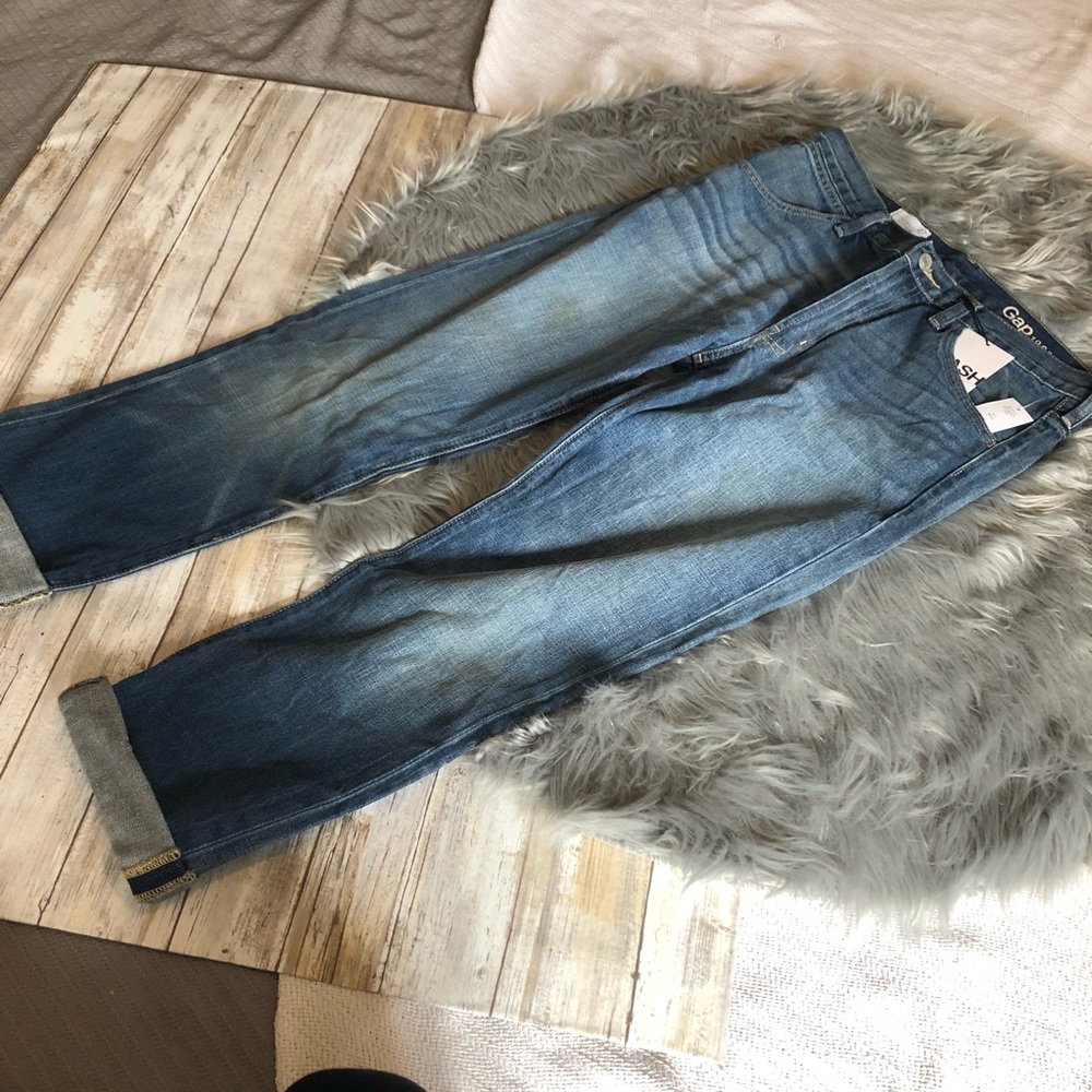 Gap authentic boyfriend jeans, sz 27, NWT